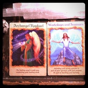 Tarot & Oracle readings